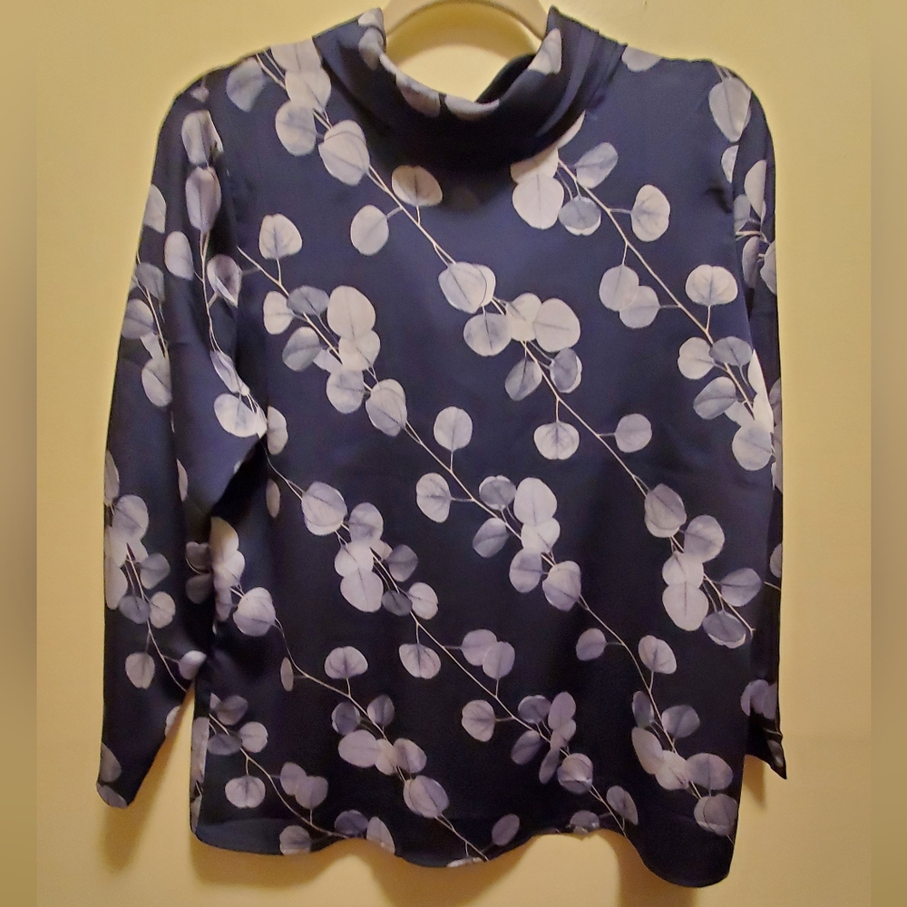 Banana Republic Navy and White Floral Long Sleeve Top original $110